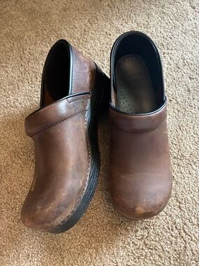 Dansko Professional Oiled Leather Clogs Antique Brown Size 40